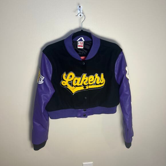 Fashion Nova NBA Lakers Legacy Bomber Cropped Jacket Size Large New - Picture 5 of 11